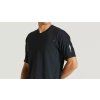 64021 000 APP TRAIL AIR JERSEY SS MEN BLK M DETAIL1